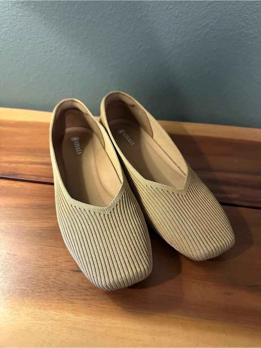 Vivaia Square-Toe V-Cut Margot 2.0 Slip On Ballet Flats in Nutmeg Size 40 (US 9)